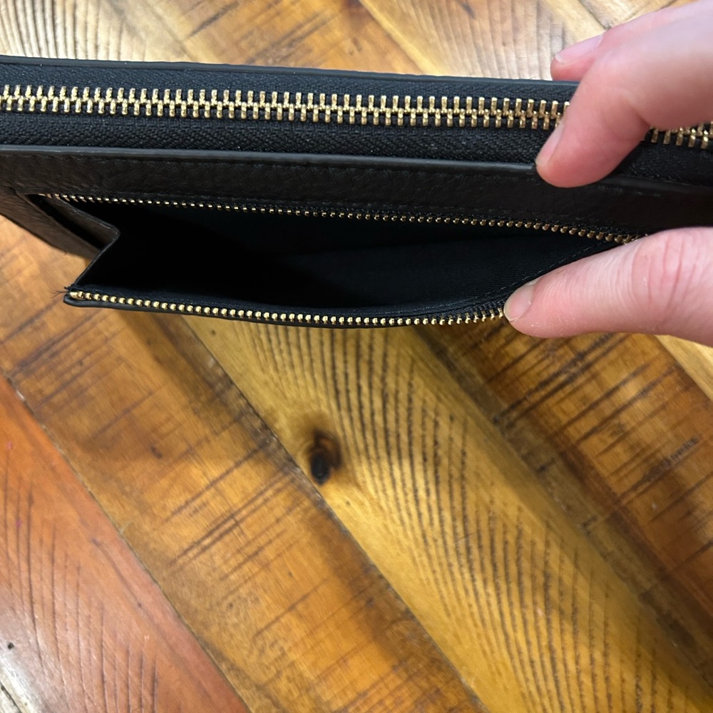 Fossil Wallet - Picture 3 of 6